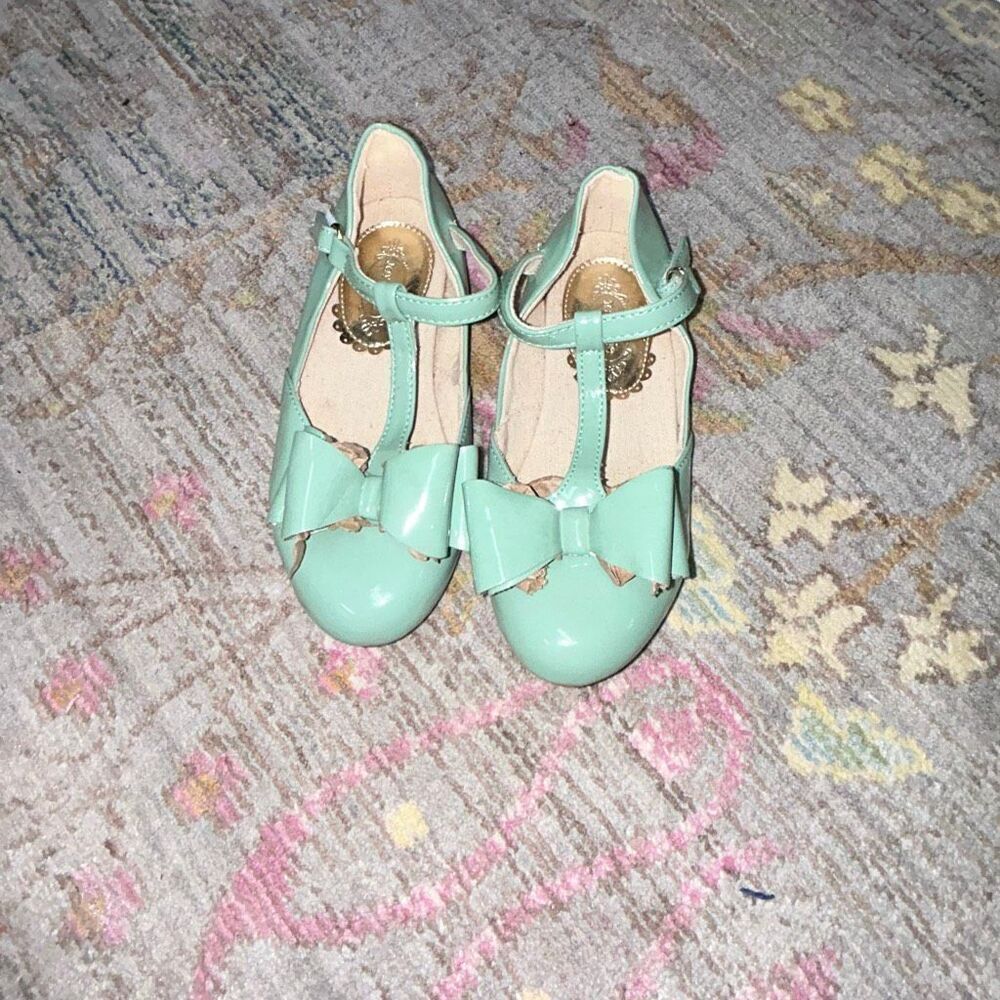 Joyfolie green bow patent leather flats sz 12